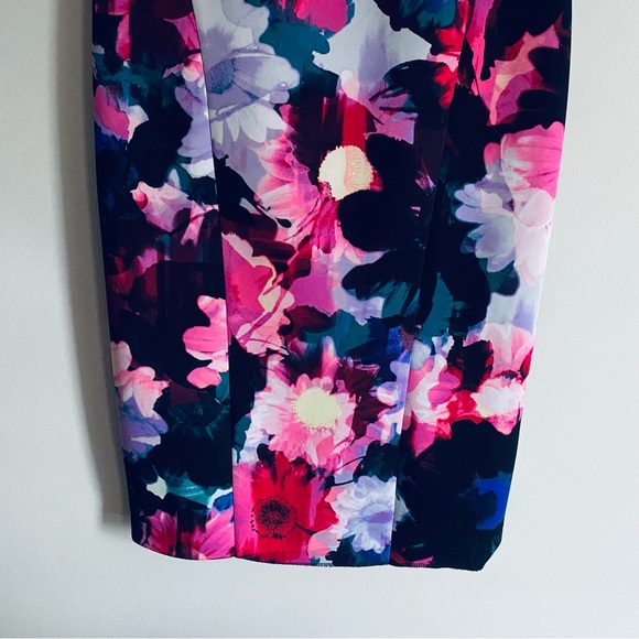 Maggy London Women's Floral Print Short Sleeve Midi Pencil Dress Size 8 - Picture 4 of 11